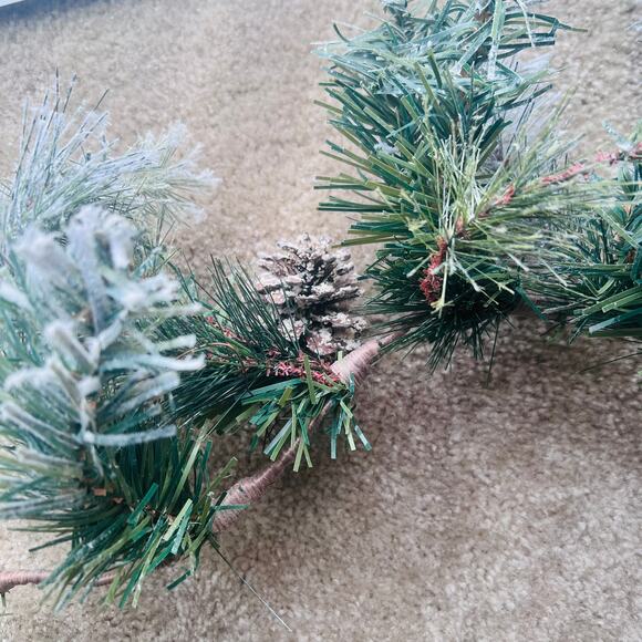 NWOT Ashland Holiday Woodland Snowflake Pinecone Snow Garland Decor - Picture 10 of 16